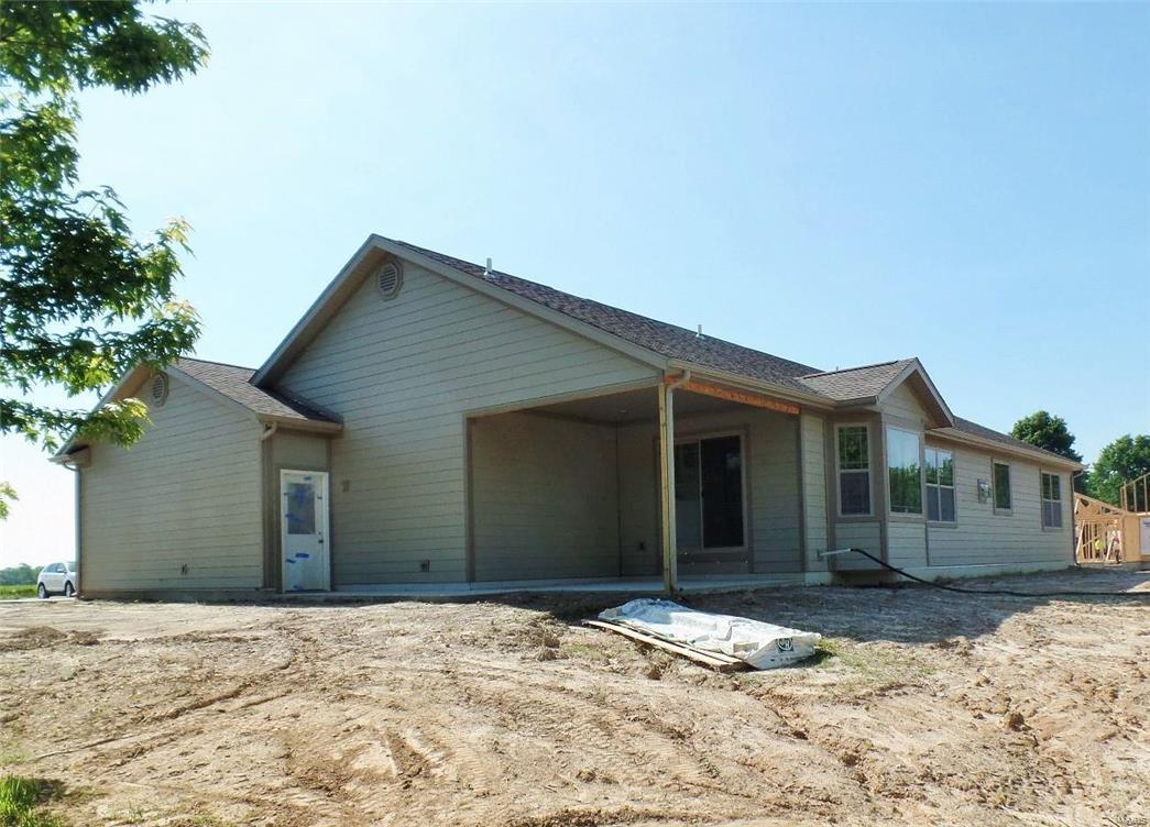 2735 Becker Road Highland, IL 62249 - Photo 3 of 33