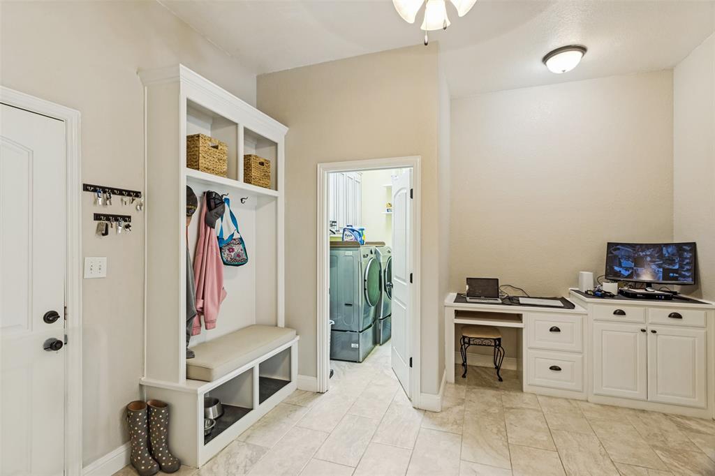 207 Overton Ridge Circle Weatherford, TX 76088 - Photo 11 of 25