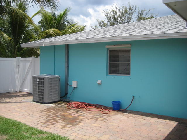 348 Franklin Road Tequesta, FL 33469 - Photo 13 of 23 Crews 008