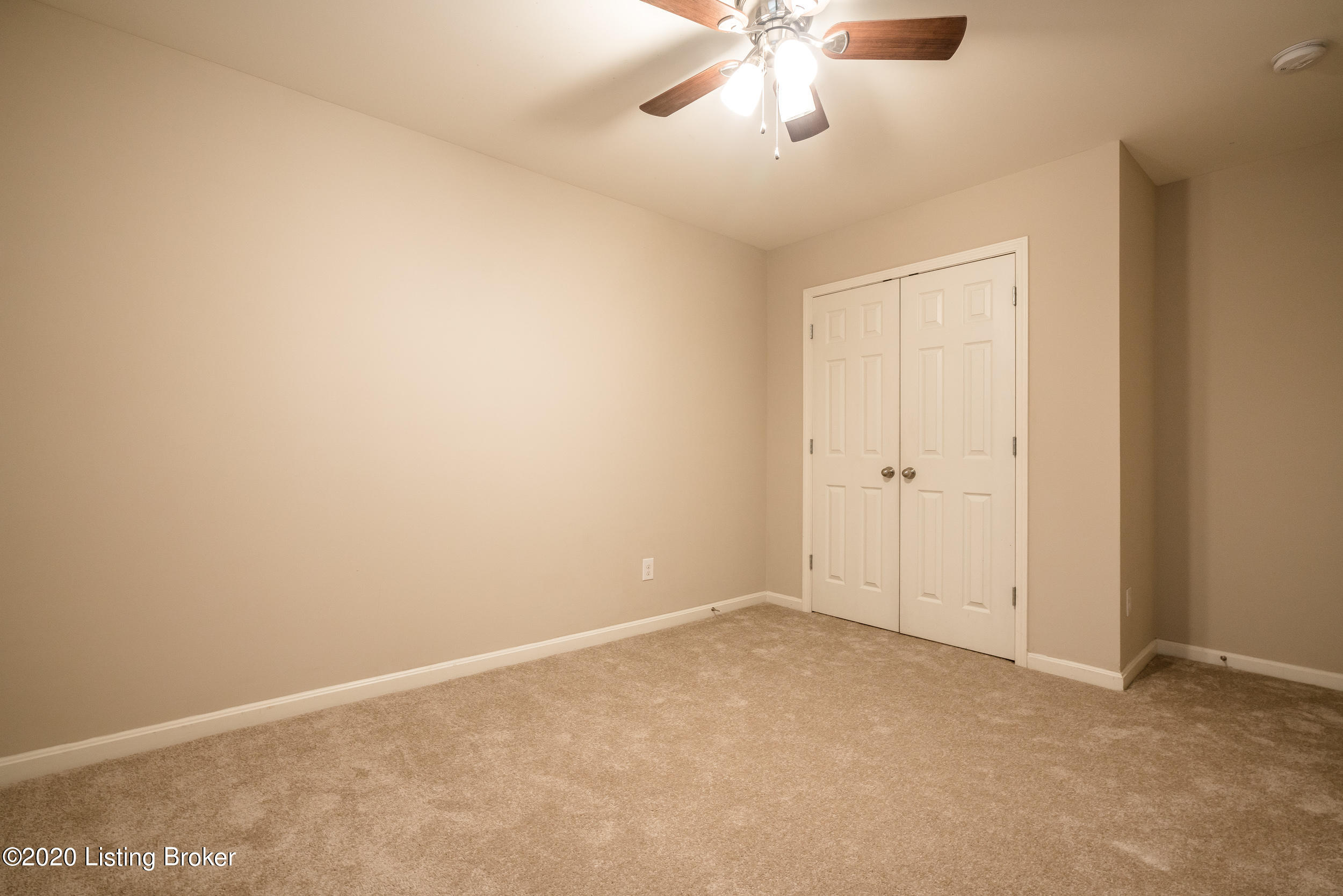 6553 Renate Road Louisville, KY 40291 - Photo 24 of 33 6553 Renate Road-32