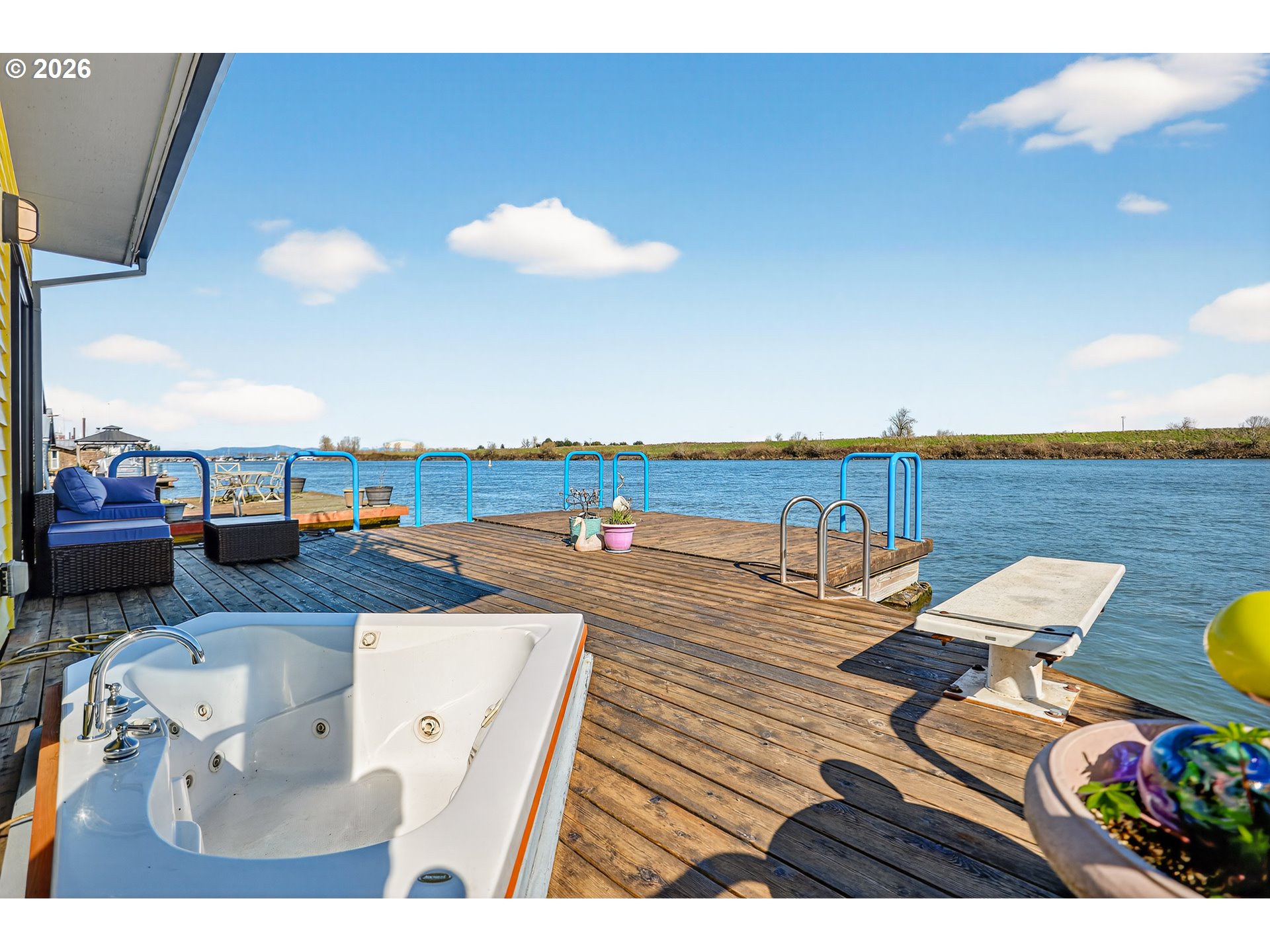 50350 Cowens Road, Unit 39 Scappoose, OR 97056 - Photo 25 of 41 Deck