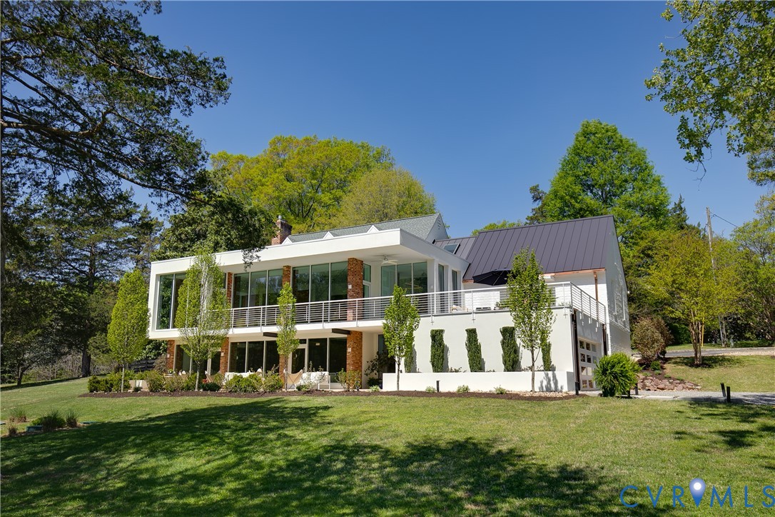 912 South Gaskins Road Henrico, VA 23238 - Photo 1 of 49 Showstopper Contemporary!