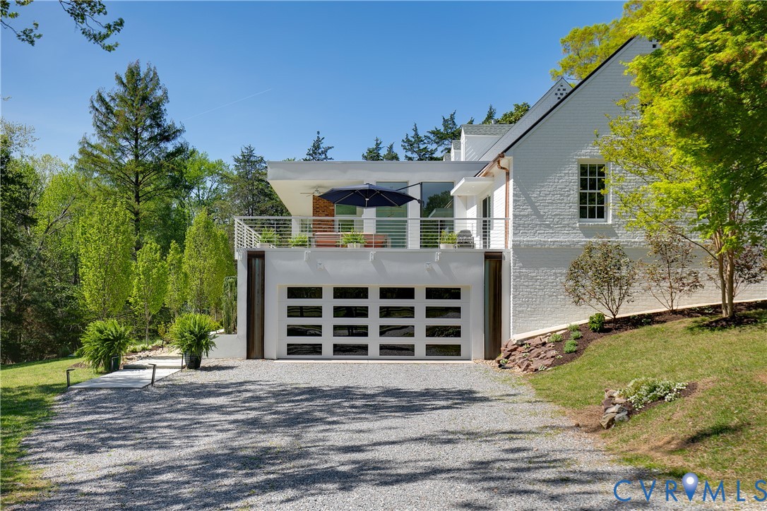 912 South Gaskins Road Henrico, VA 23238 - Photo 6 of 49 Attached 2 car garage