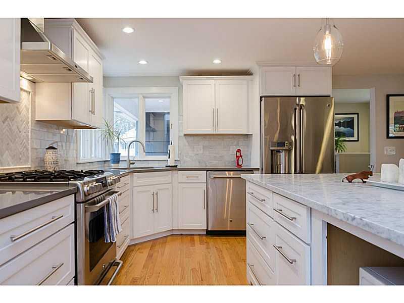 51 Wood Road Cape Elizabeth, ME 04107 - Photo 5 of 35 Kitchen.