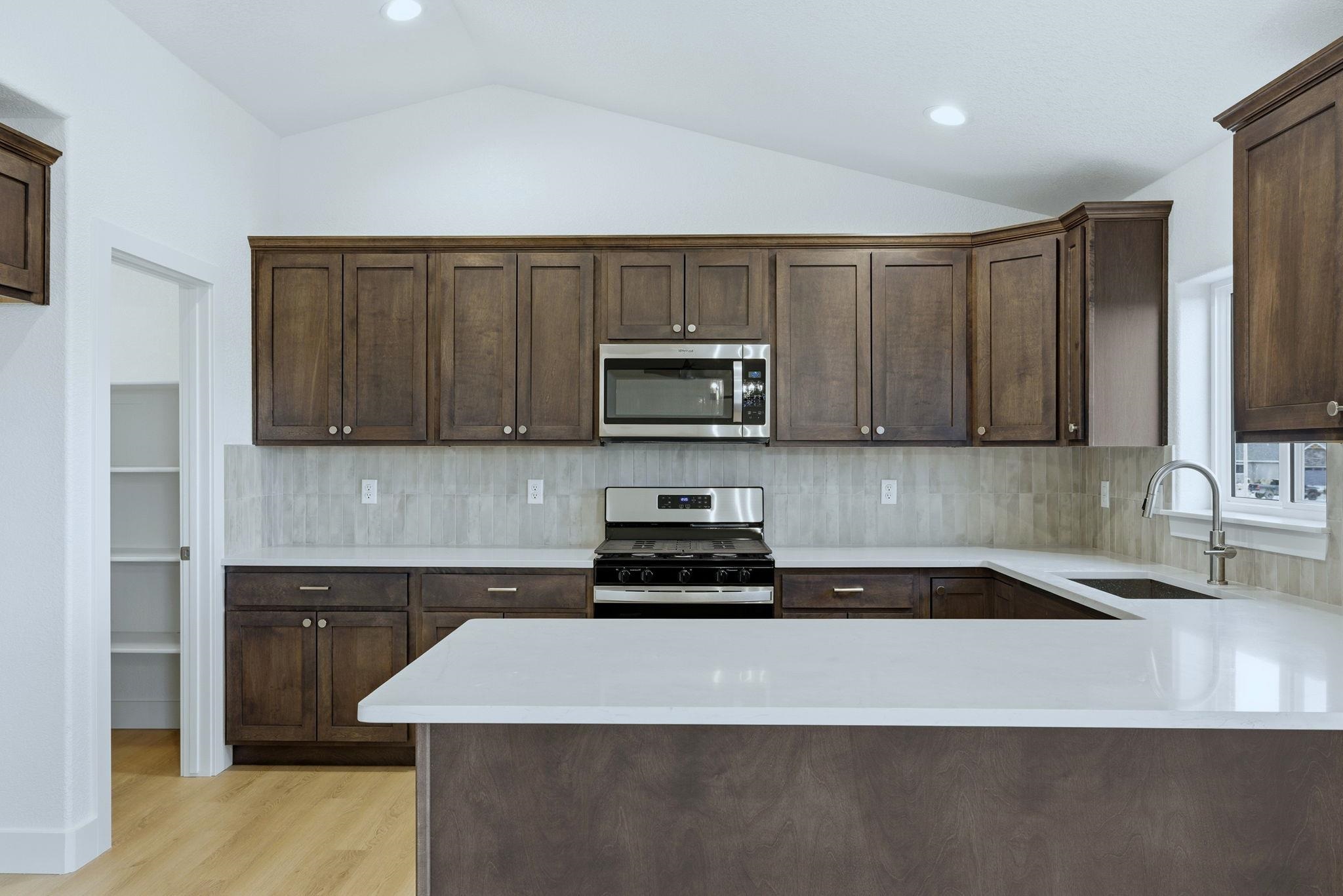 6570 Meadow Wind Way Mills, WY 82604 - Photo 3 of 30