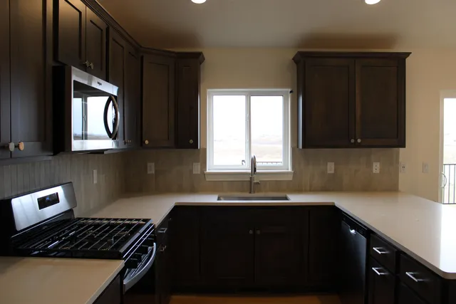 $638,500 | 6570 Meadow Wind Way, Mills, WY 82604