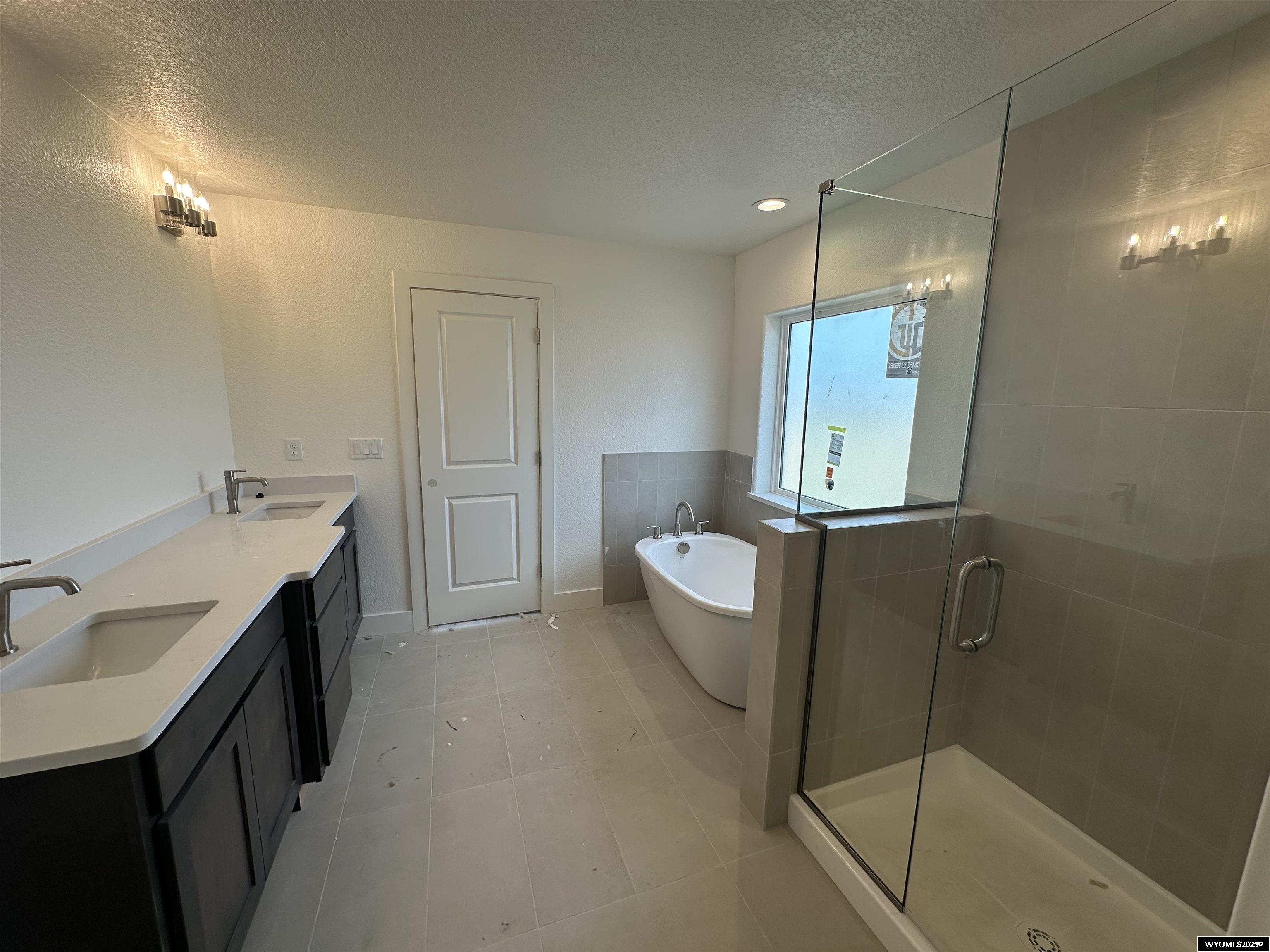 6570 Meadow Wind Way Mills, WY 82604 - Photo 9 of 17