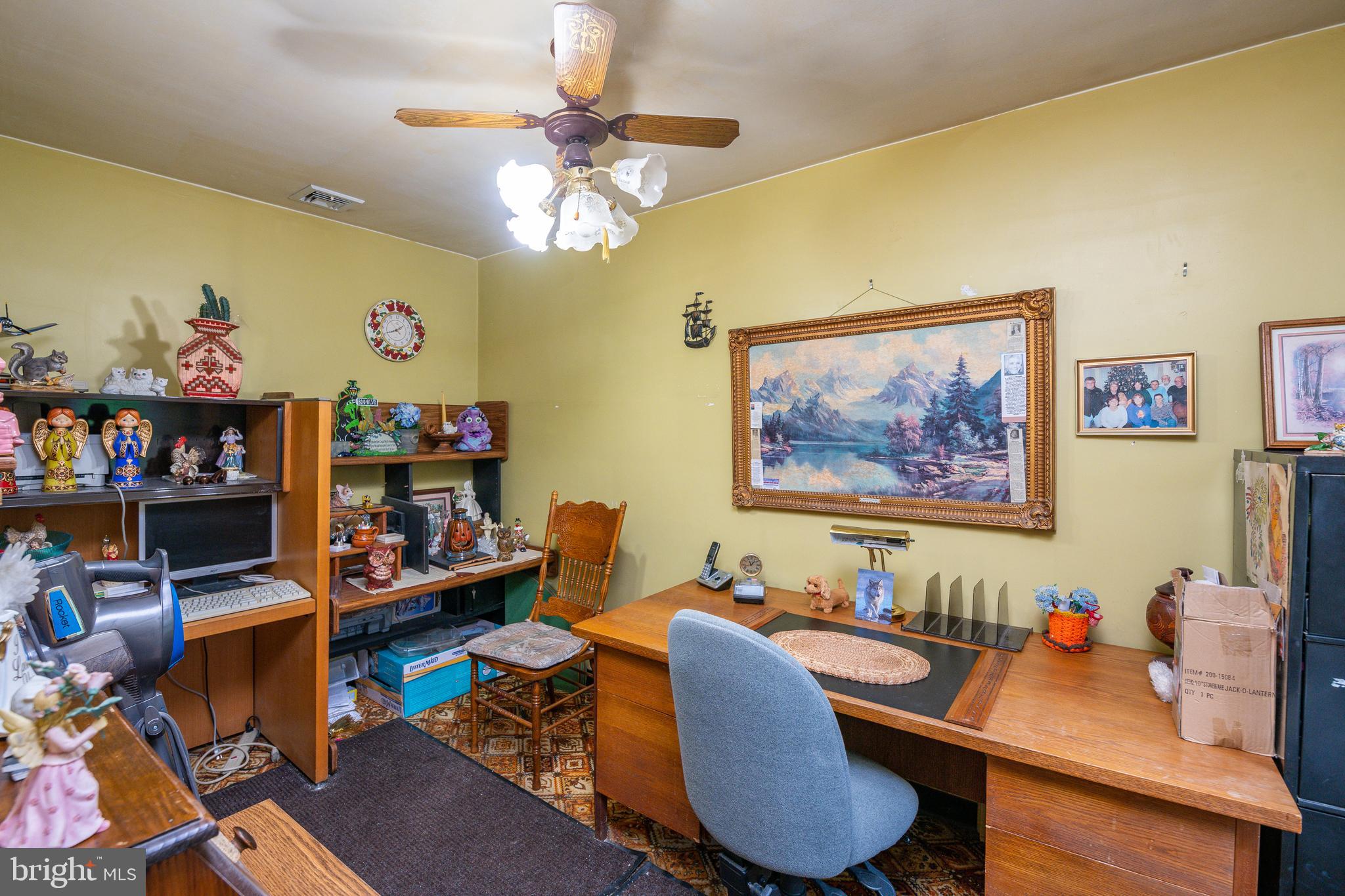 4836 Buckeye Road Emmaus, PA 18049 - Photo 9 of 25 Gallery Image 9