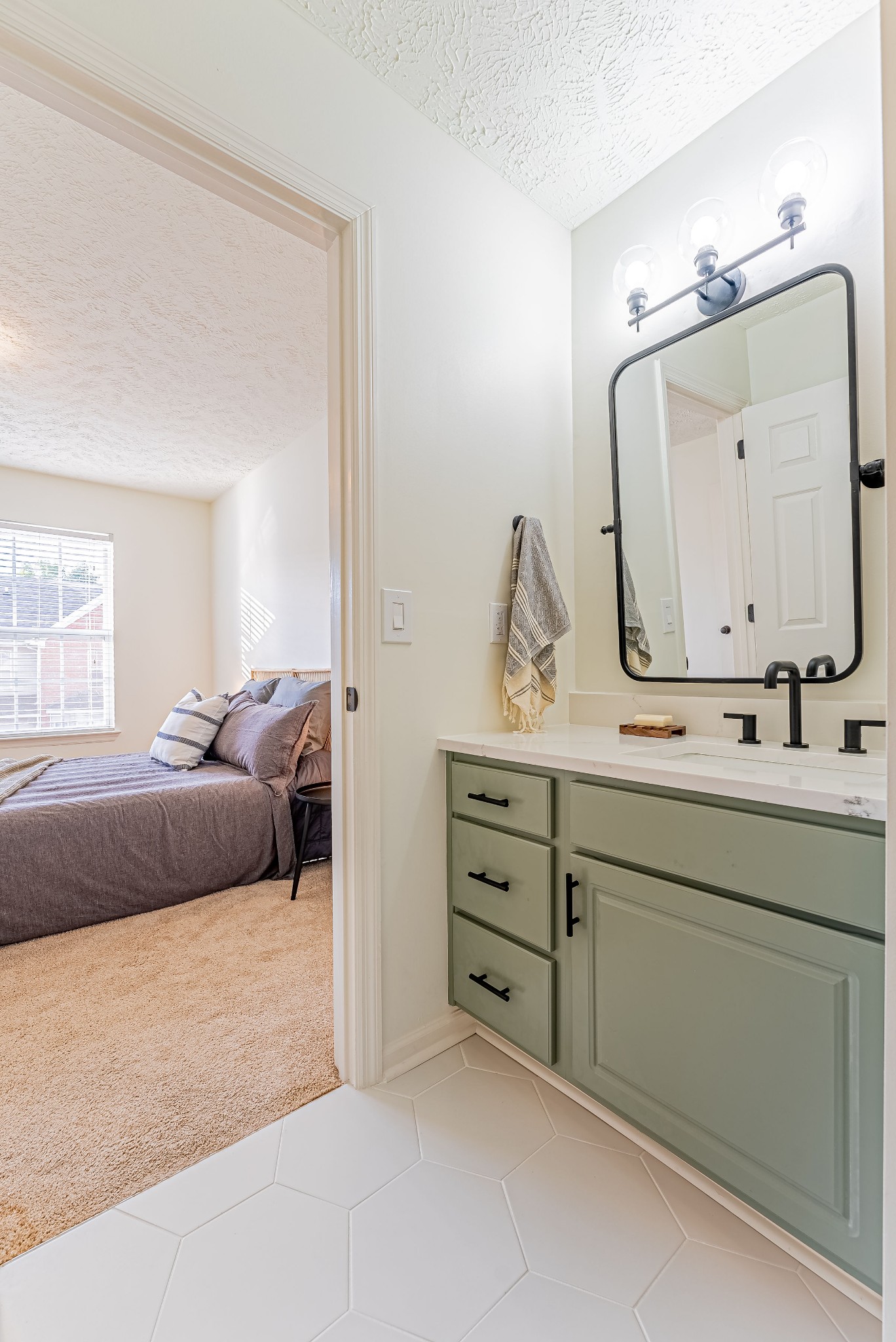 423 Compton Lane Franklin, TN 37069 - Photo 22 of 30 a en suite bathroom with double vanity sinks and a mirror