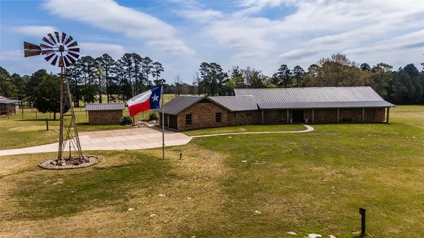 $775,000 | 3843 Farm To Market 2199, Marshall, TX 75672