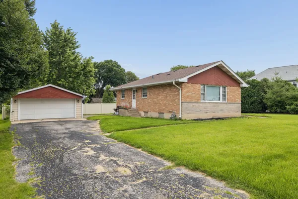 $450,000 | 237 Chicago Avenue, Downers Grove, IL 60515