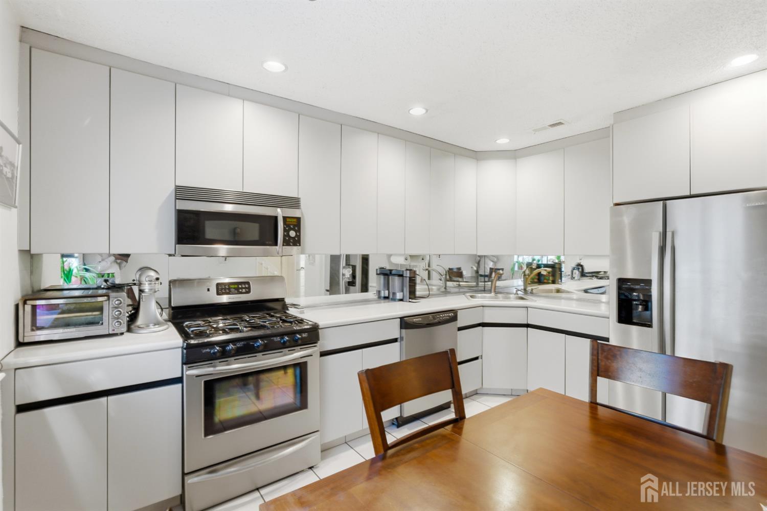38 Carriage Place Edison, NJ 08820 - Photo 12 of 38