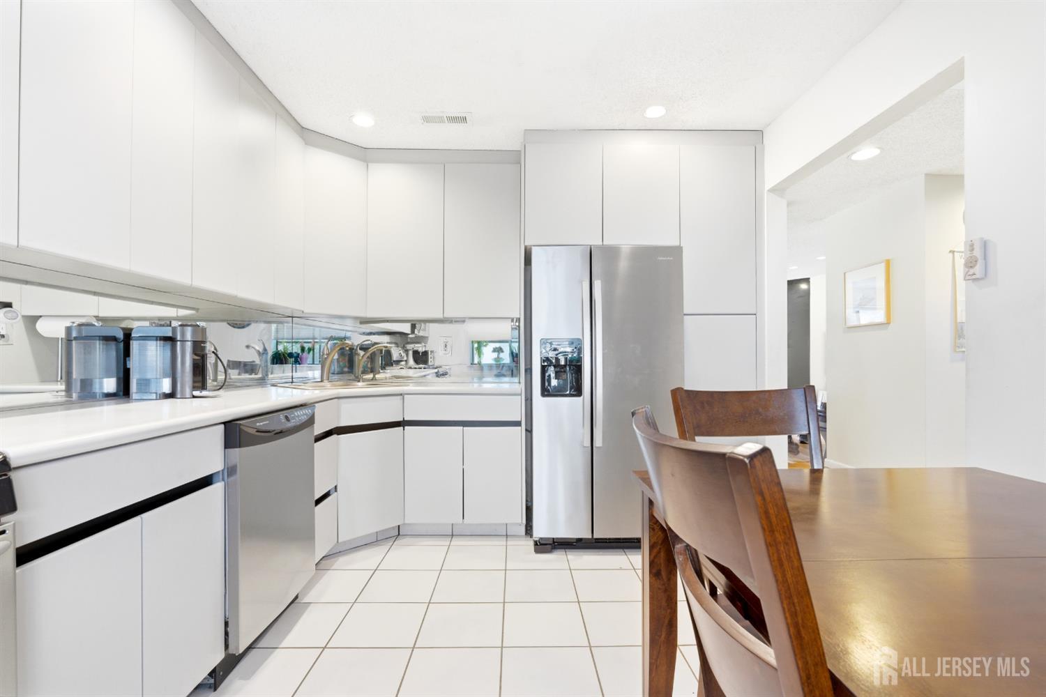 38 Carriage Place Edison, NJ 08820 - Photo 16 of 38