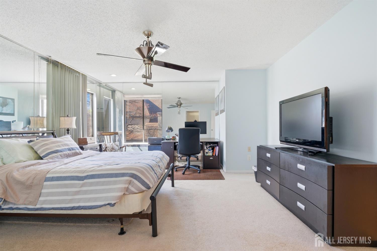 38 Carriage Place Edison, NJ 08820 - Photo 21 of 38