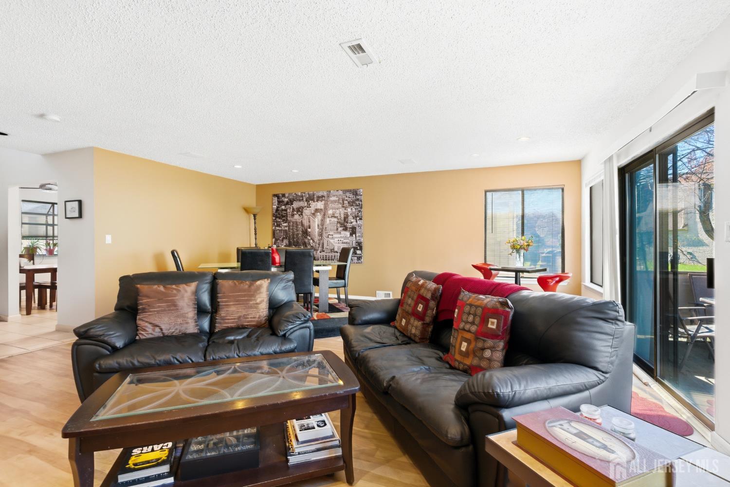 38 Carriage Place Edison, NJ 08820 - Photo 9 of 38