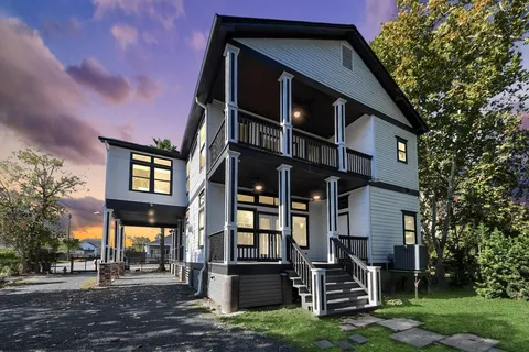 $799,999 | 1202 Archer Street, Houston, TX 77009