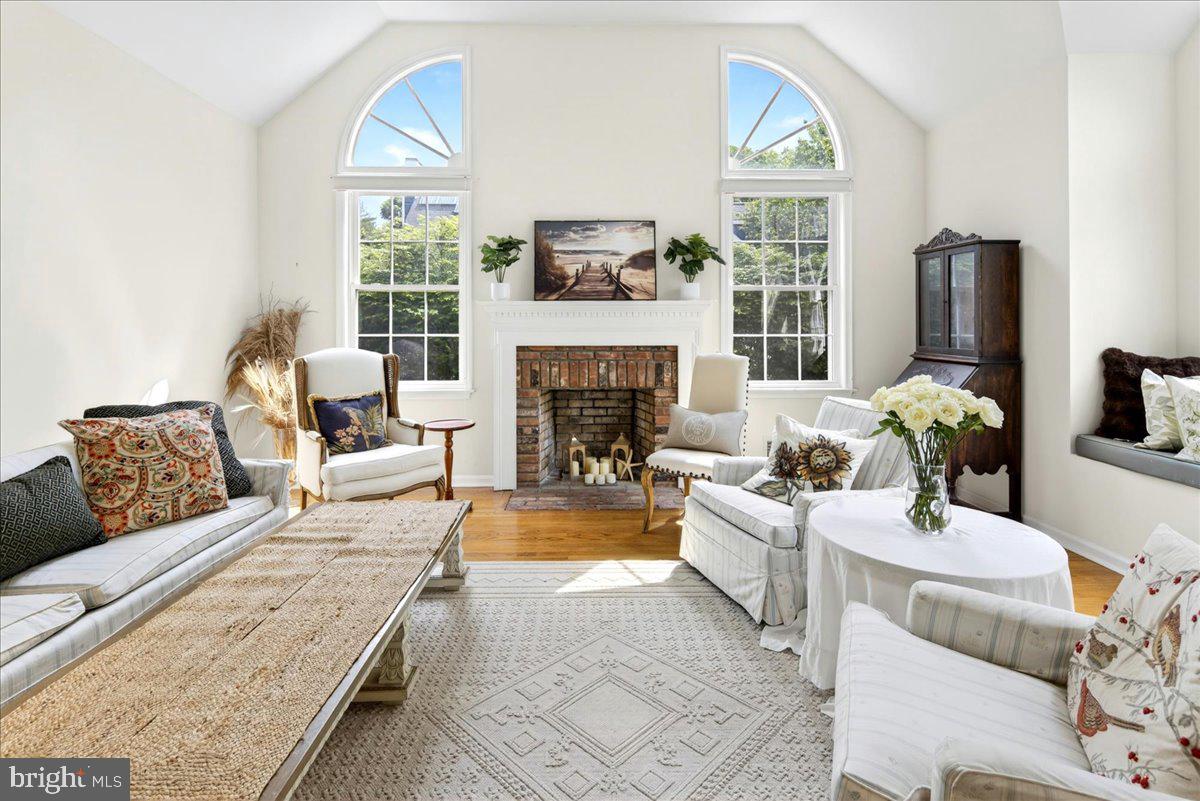 28 Baldwin Street Pennington, NJ 08534 - Photo 7 of 50