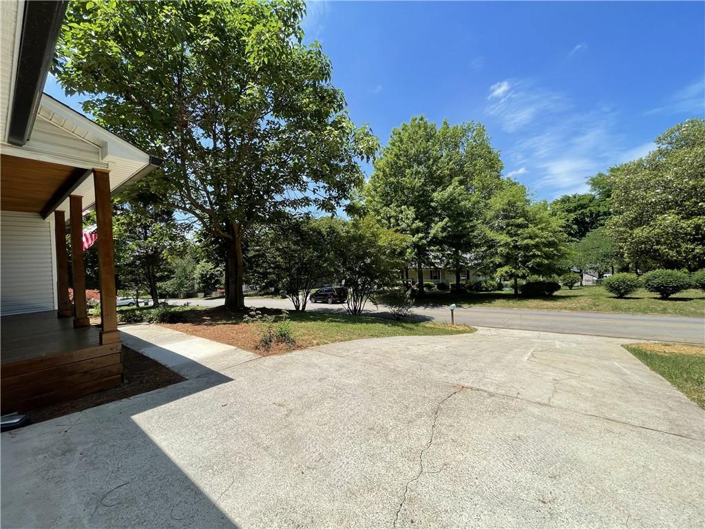 6411 Narramore Way Lula, GA 30554 - Photo 4 of 49