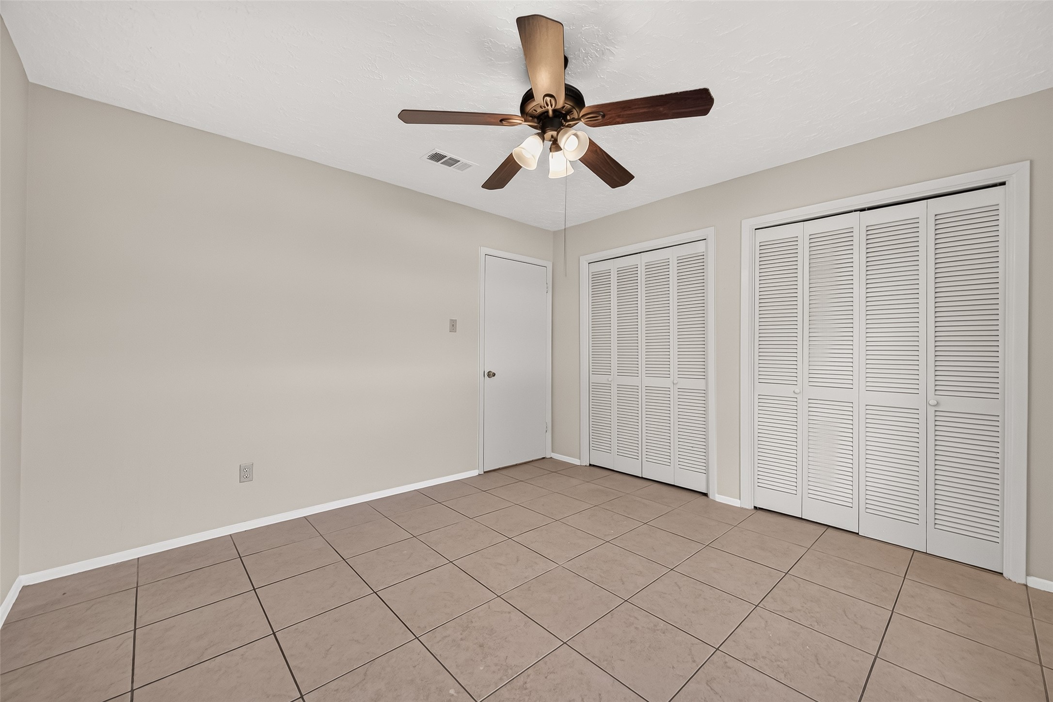 8638 Little River Road Houston, TX 77064 - Photo 34 of 39 3rd bedroom