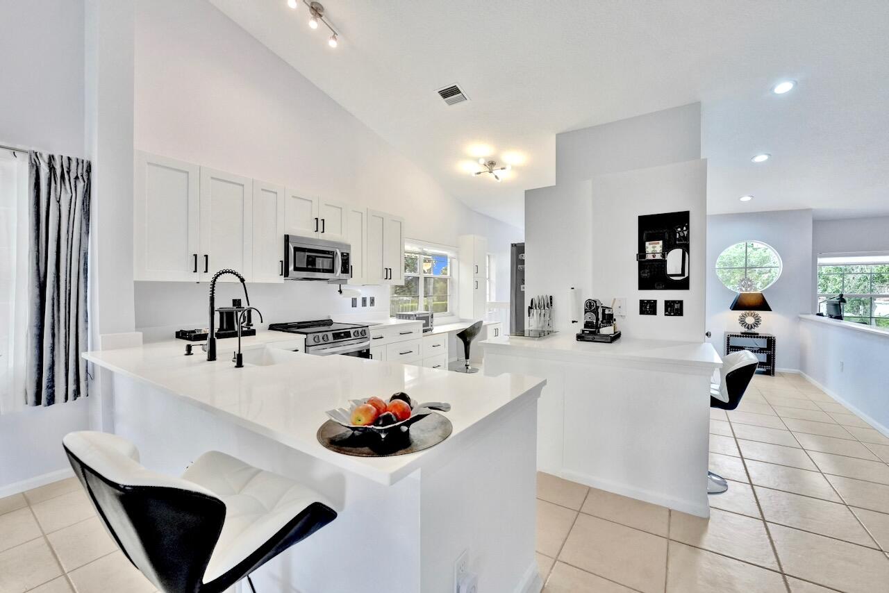 7669 Springwater Place, Unit 202 Boynton Beach, FL 33437 - Photo 29 of 60 7669 Springwater - 37