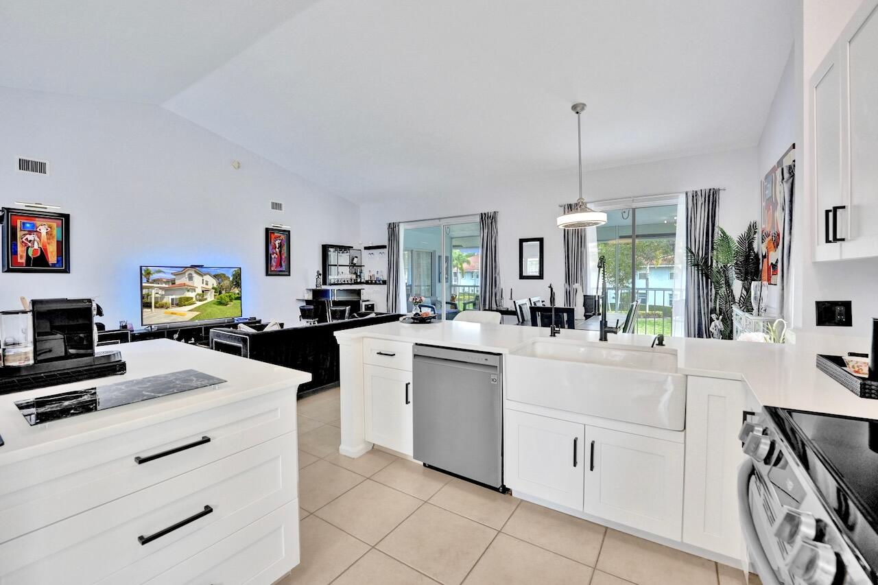 7669 Springwater Place, Unit 202 Boynton Beach, FL 33437 - Photo 35 of 60 7669 Springwater - 35