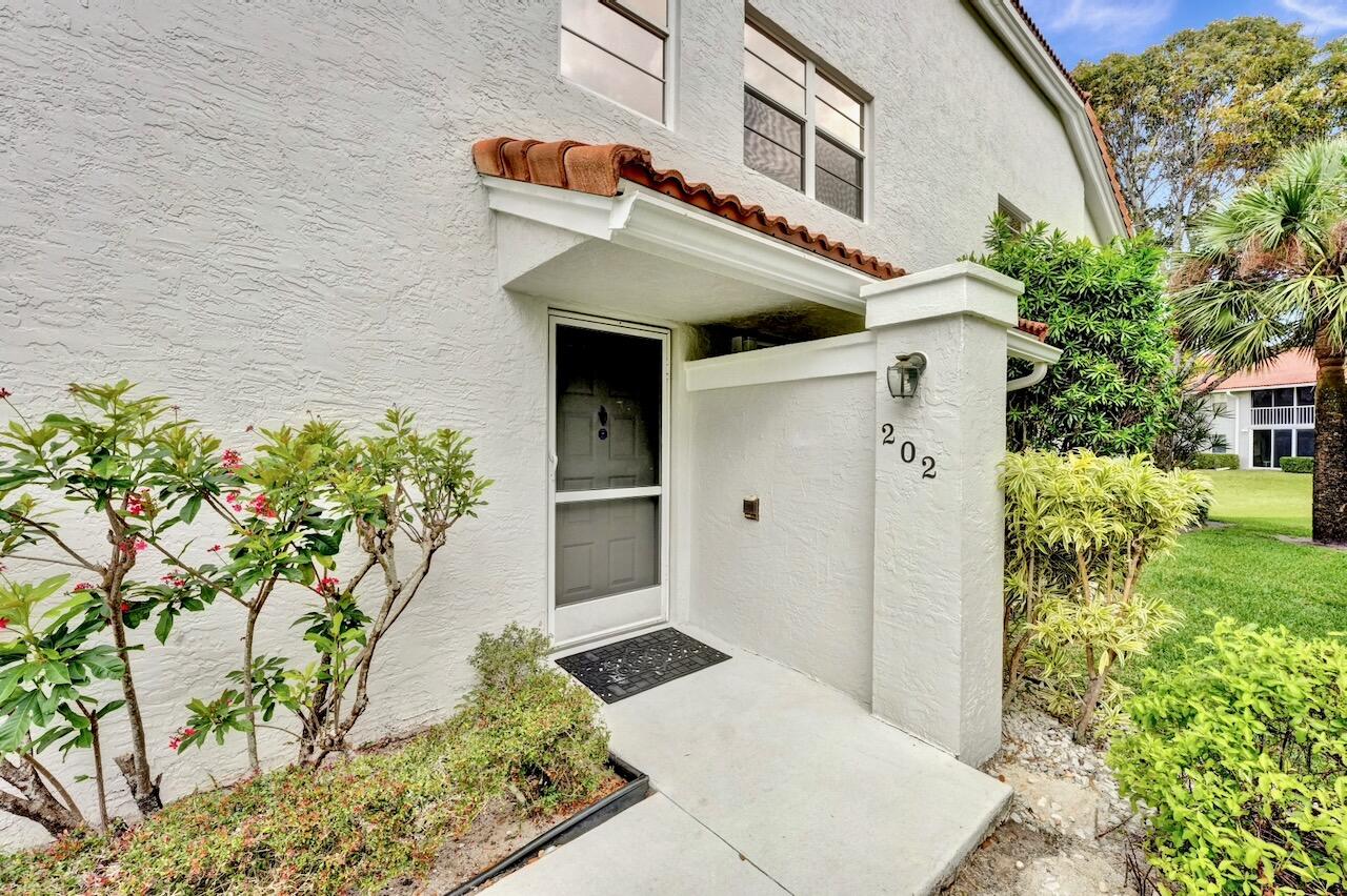 7669 Springwater Place, Unit 202 Boynton Beach, FL 33437 - Photo 6 of 60 7669 Springwater - 30