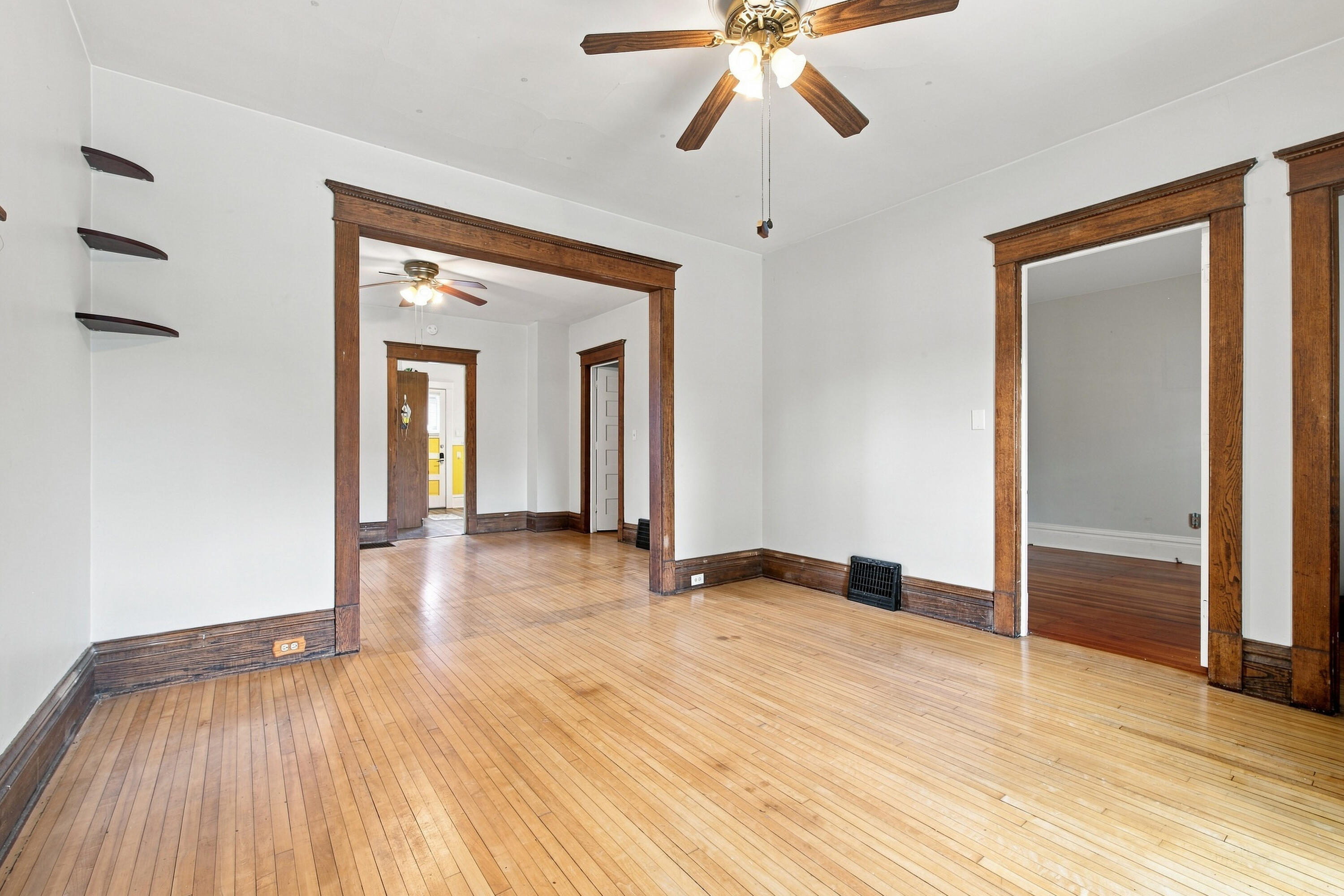 2142 Clarence Avenue Racine, WI 53405 - Photo 9 of 43 2142 Clarence Ave Lower Unit Living room