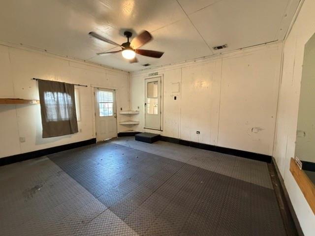 503 East Main Street Decatur, TX 76234 - Photo 6 of 22 Flex Space- workout room- man/woman cave/ large office