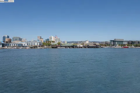 a view of ocean and building in city