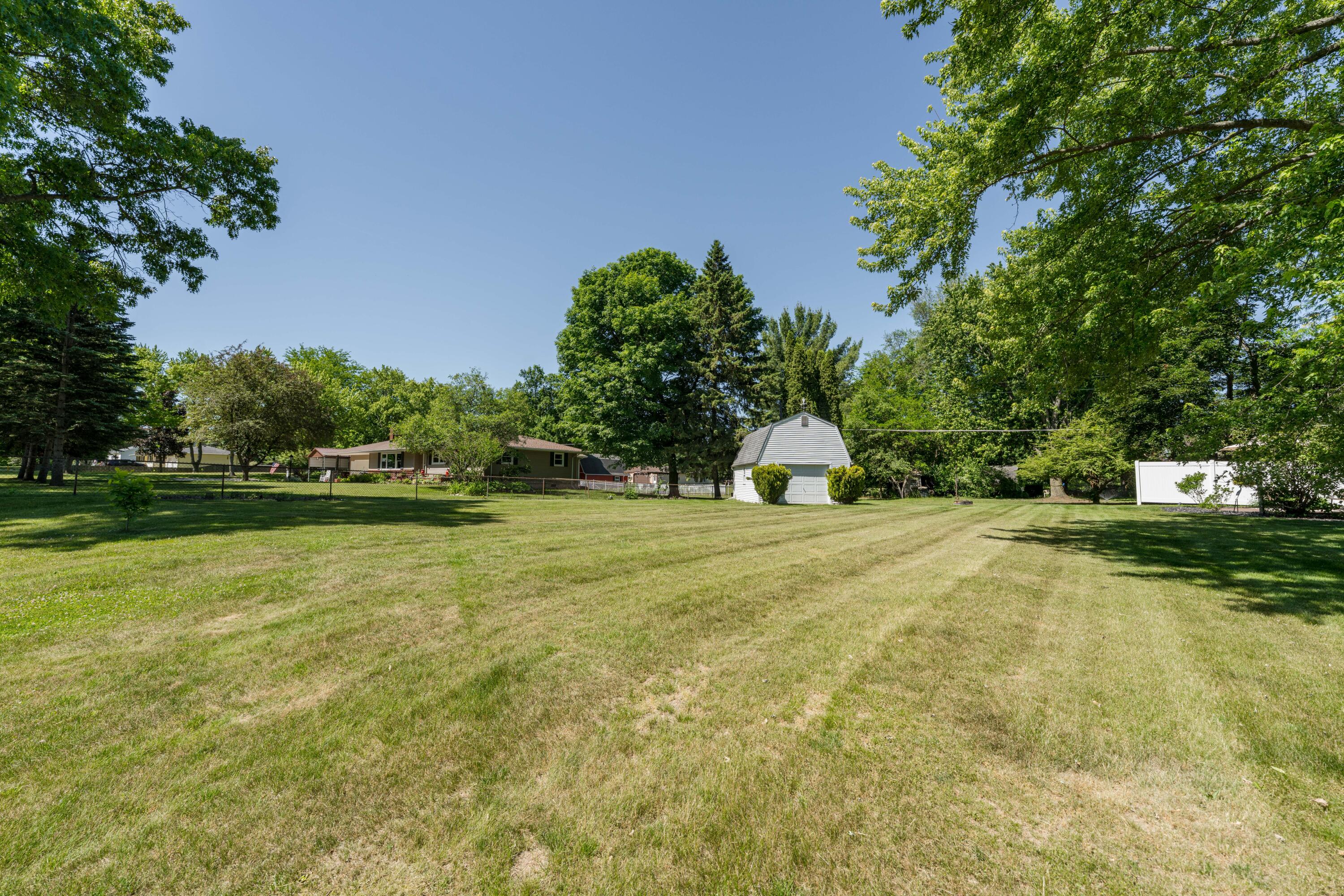 12611 15 1/2 Mile Road Marshall, MI 49068 - Photo 8 of 27 DSC00358