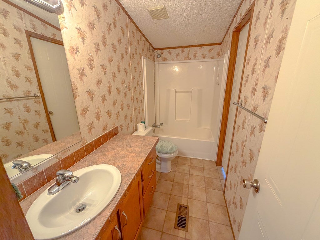 7382 Flat Ridge Road Troutdale, VA 24378 - Photo 17 of 35 Gallery Image 17