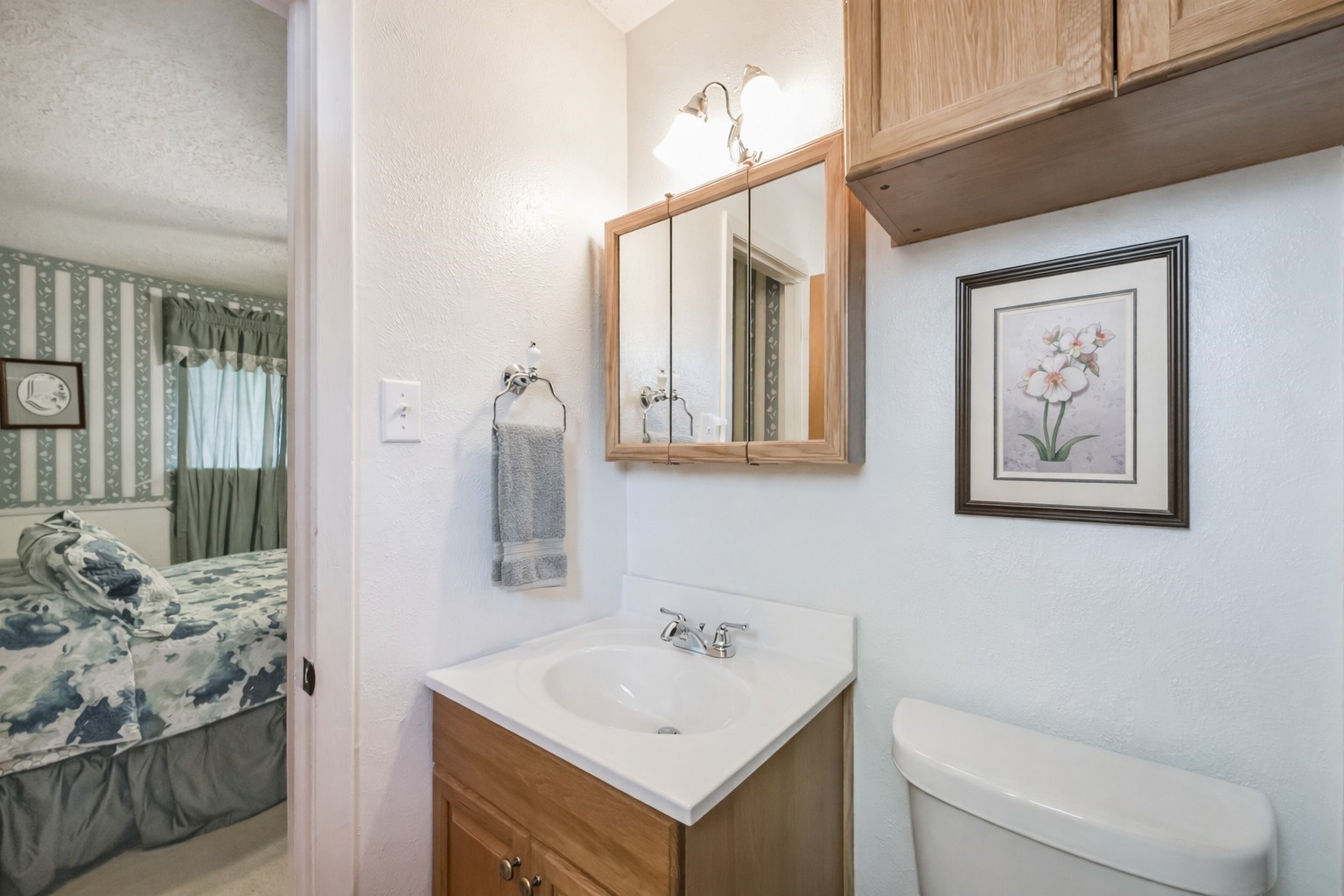 2415 Heather Street Highlands, TX 77562 - Photo 14 of 29 Primary bath