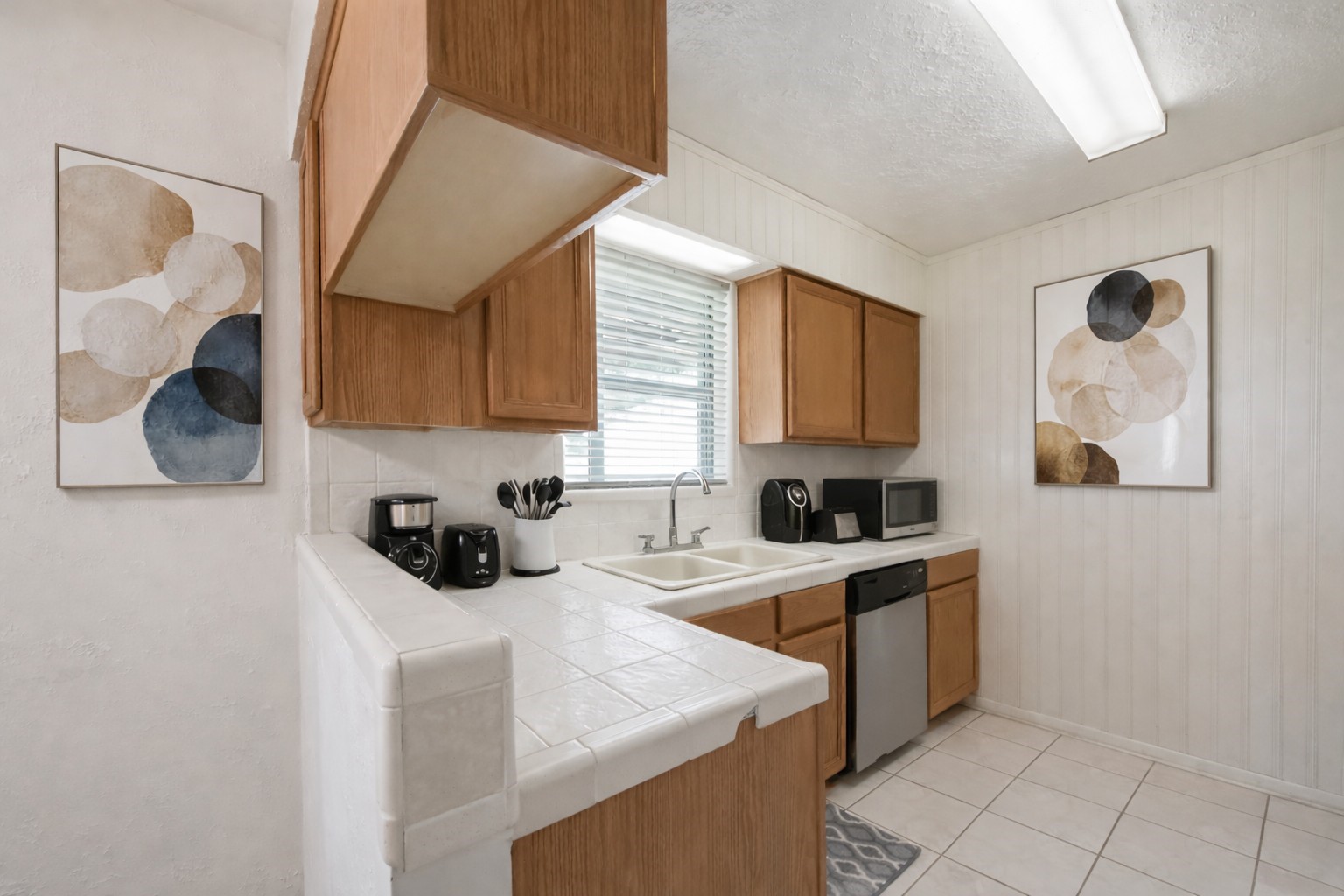 2415 Heather Street Highlands, TX 77562 - Photo 7 of 29 kitchen virtually staged