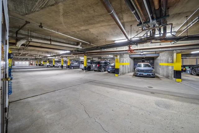 $299,000 | 501 Lake Hinsdale Drive, Unit 207, Willowbrook, IL 60527