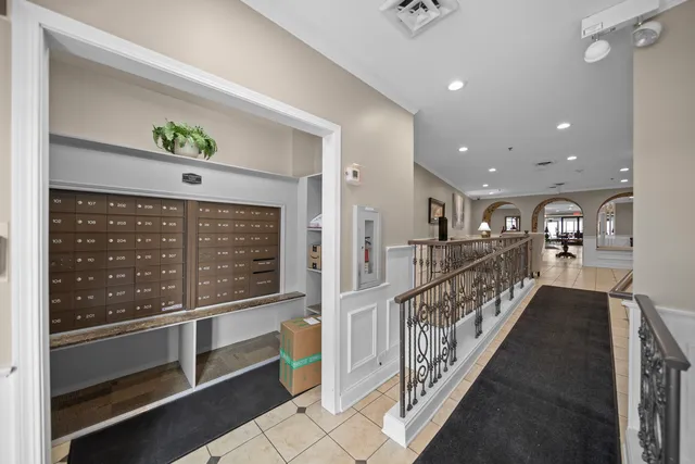 $299,000 | 501 Lake Hinsdale Drive, Unit 207, Willowbrook, IL 60527