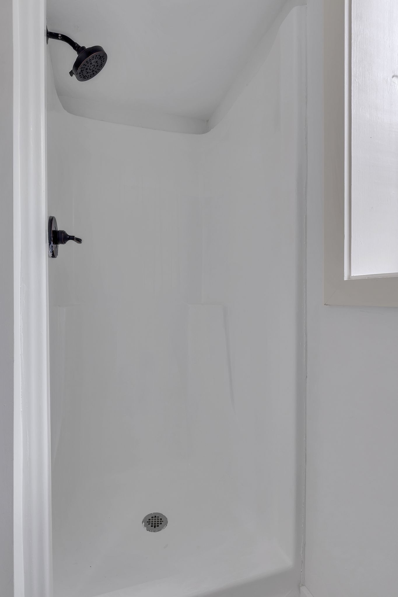 1450 Southside Road Southside, TN 37171 - Photo 33 of 41 a close up of a shower