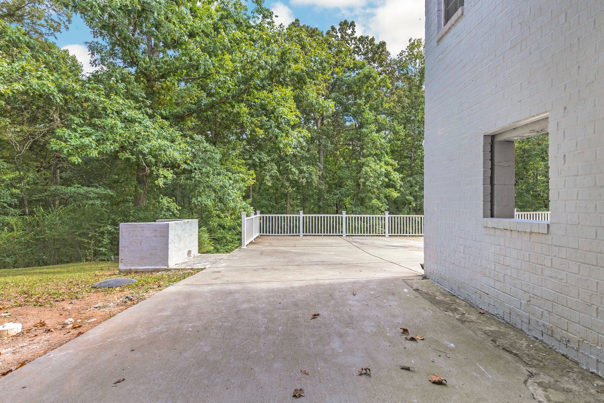 1450 Southside Road Southside, TN 37171 - Photo 34 of 41 a view of a backyard with a tree