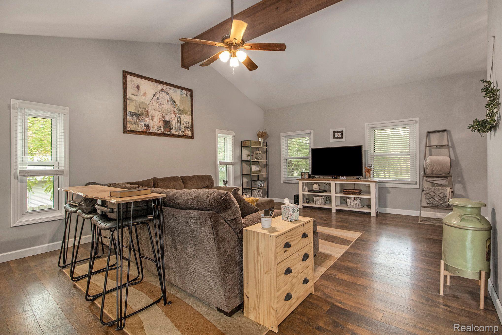 41595 Savage Road Belleville, MI 48111 - Photo 8 of 43 Gallery Image 8
