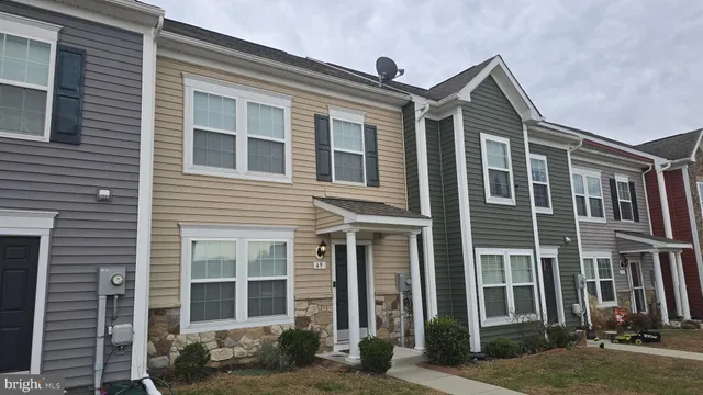 $259,900 | 49 Darien Drive, Bunker Hill, WV 25413