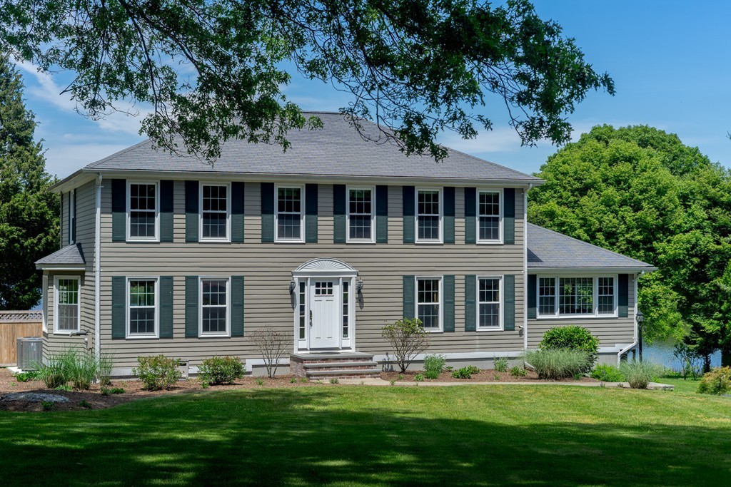 84 Narrows Road Freetown, MA 02702 - Photo 3 of 26