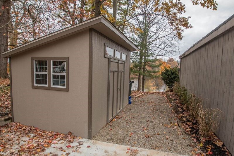 1007 Stewart Road Kent, OH 44240 - Photo 27 of 35 New shed,,