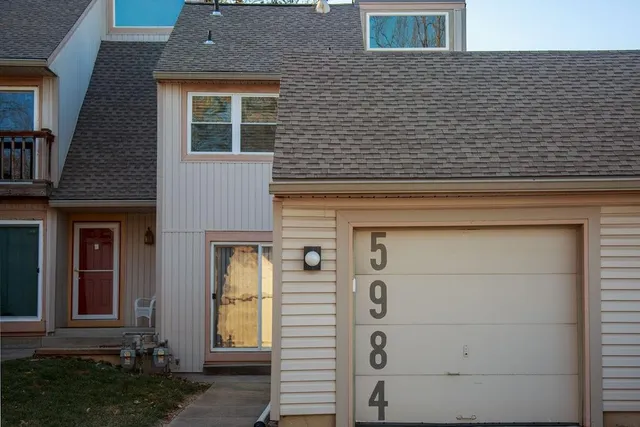 $205,000 | 5984 North Kansas Avenue, Gladstone, MO 64119