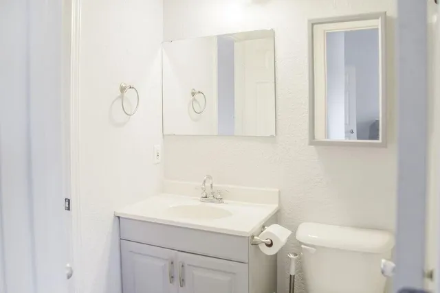 $205,000 | 5984 North Kansas Avenue, Gladstone, MO 64119