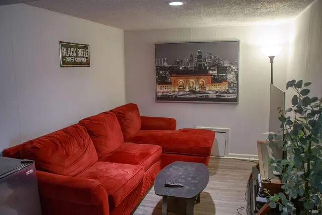 $205,000 | 5984 North Kansas Avenue, Gladstone, MO 64119