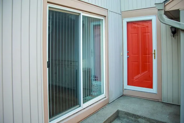 $205,000 | 5984 North Kansas Avenue, Gladstone, MO 64119