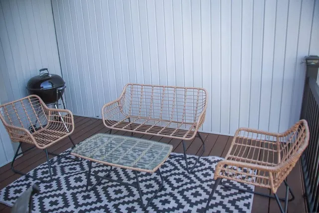 $205,000 | 5984 North Kansas Avenue, Gladstone, MO 64119