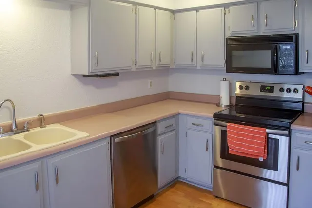 $205,000 | 5984 North Kansas Avenue, Gladstone, MO 64119