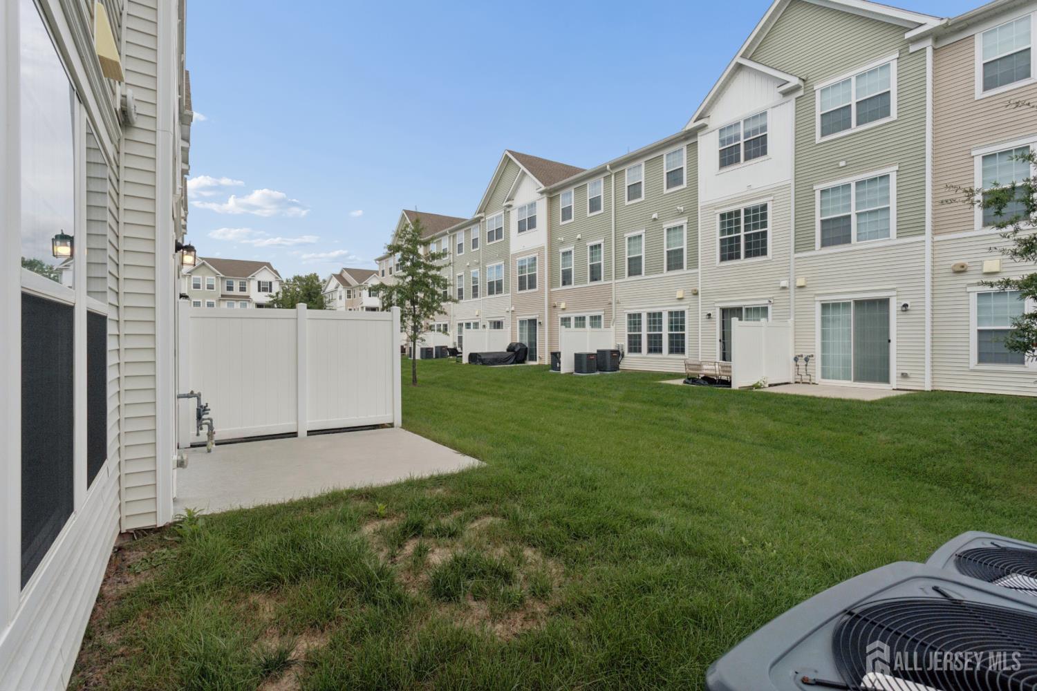 718 Station Road Dunellen, NJ 08812 - Photo 4 of 40 Gallery Image 4