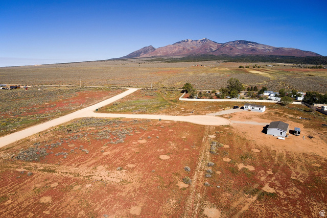 17 Dean Court, Unit 2 La Sal, UT 84530 - Photo 3 of 19