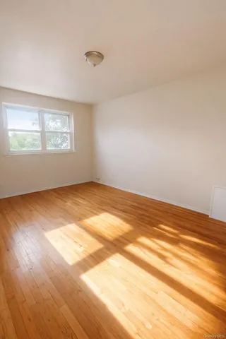 $3,600 | 1958 Burke Avenue | Baychester